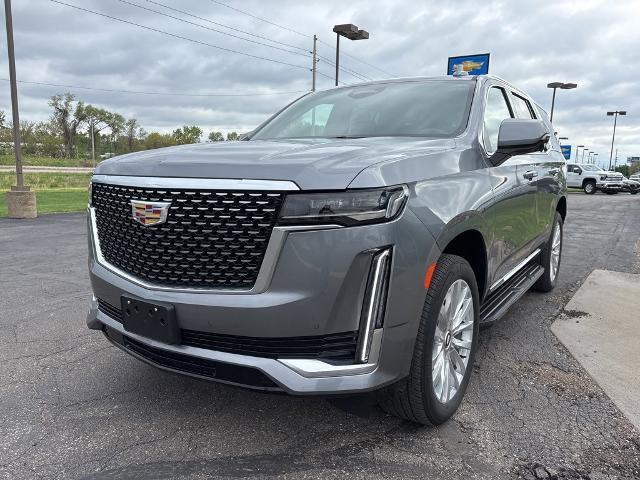 2022 Cadillac Escalade Vehicle Photo in MANHATTAN, KS 66502-5036