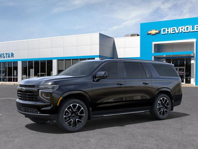 2025 Chevrolet Suburban Vehicle Photo in MOON TOWNSHIP, PA 15108-2571