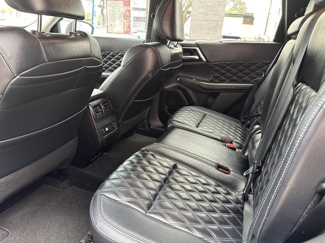 2024 Mitsubishi Outlander Vehicle Photo in Tucson, AZ 85712