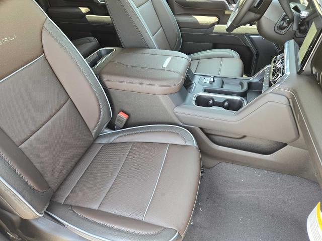 2025 GMC Sierra 2500 HD Vehicle Photo in DALLAS, TX 75209-3016