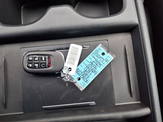 2025 Honda Odyssey Vehicle Photo in Oshkosh, WI 54904