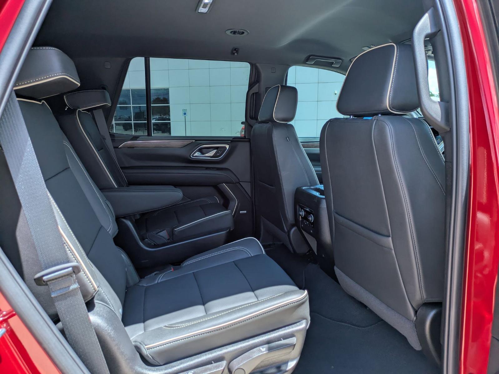 2024 Chevrolet Tahoe Vehicle Photo in SELMA, TX 78154-1460