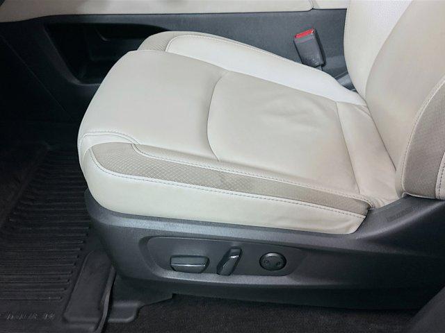 2023 Nissan Pathfinder Vehicle Photo in Flemington, NJ 08822