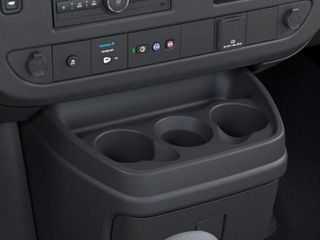2025 Chevrolet Express Cutaway 4500 Vehicle Photo in PAWLING, NY 12564-3219