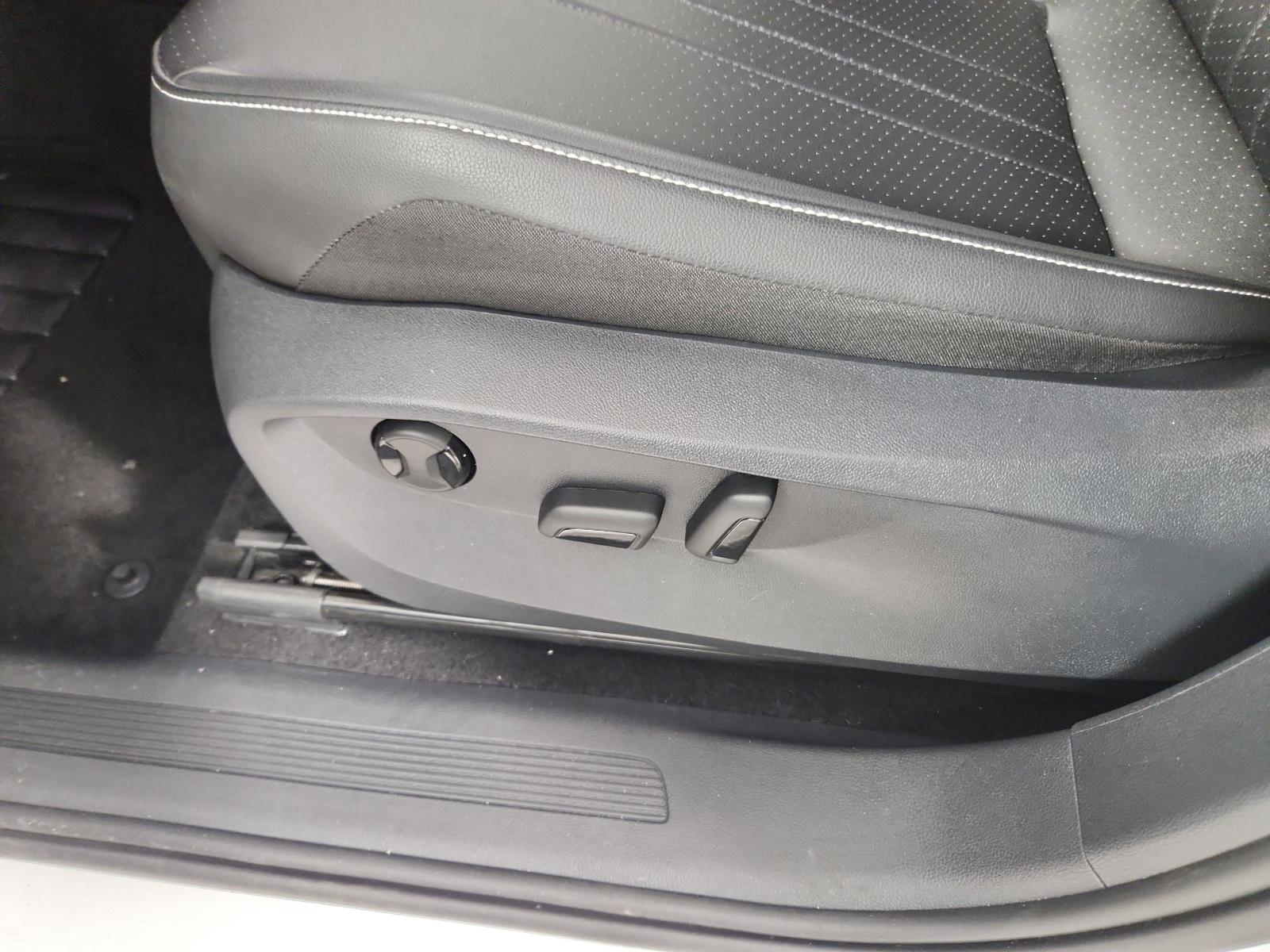2023 Volkswagen Tiguan Vehicle Photo in Georgetown, TX 78626