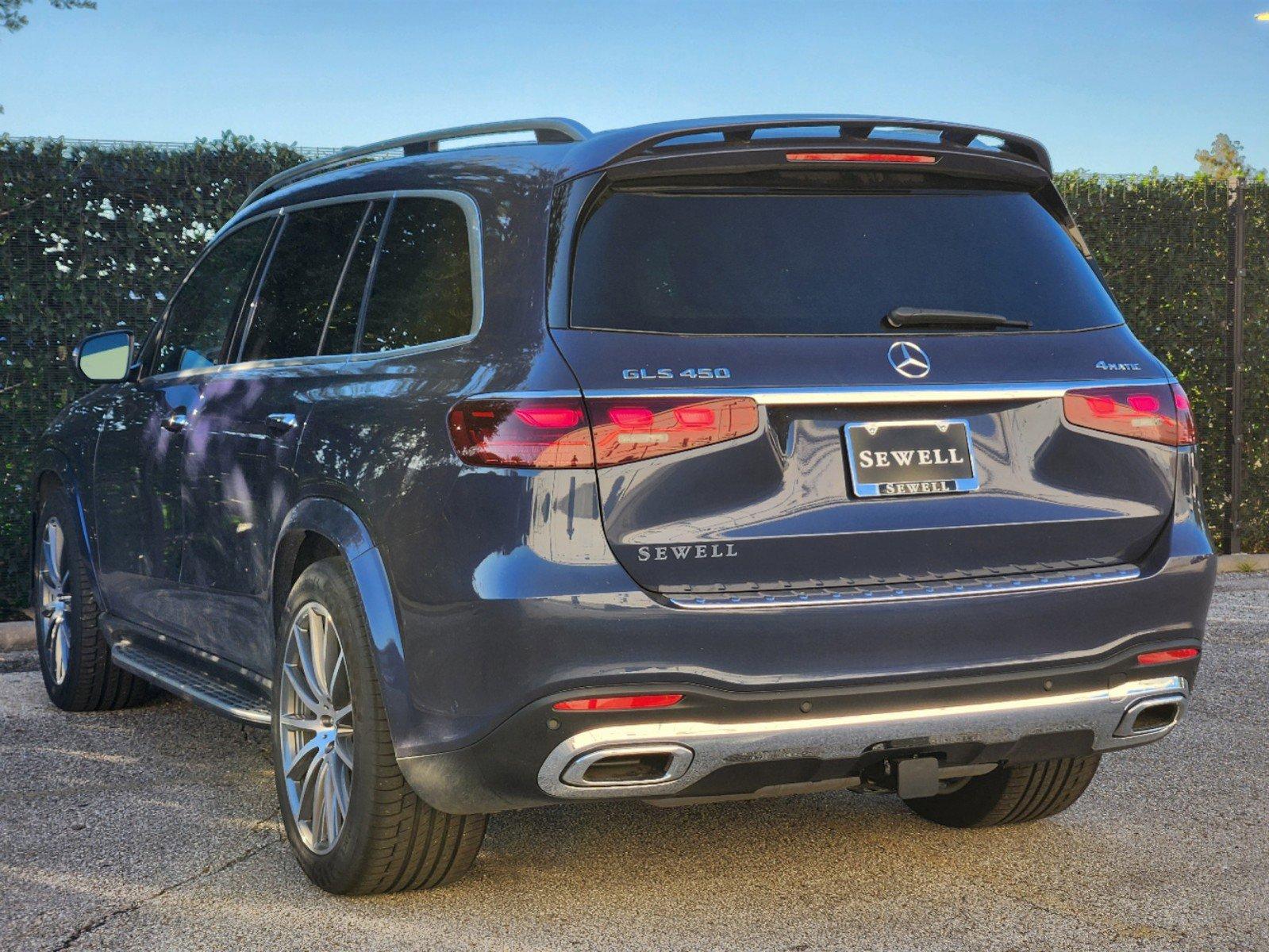 2025 Mercedes-Benz GLS Vehicle Photo in HOUSTON, TX 77079