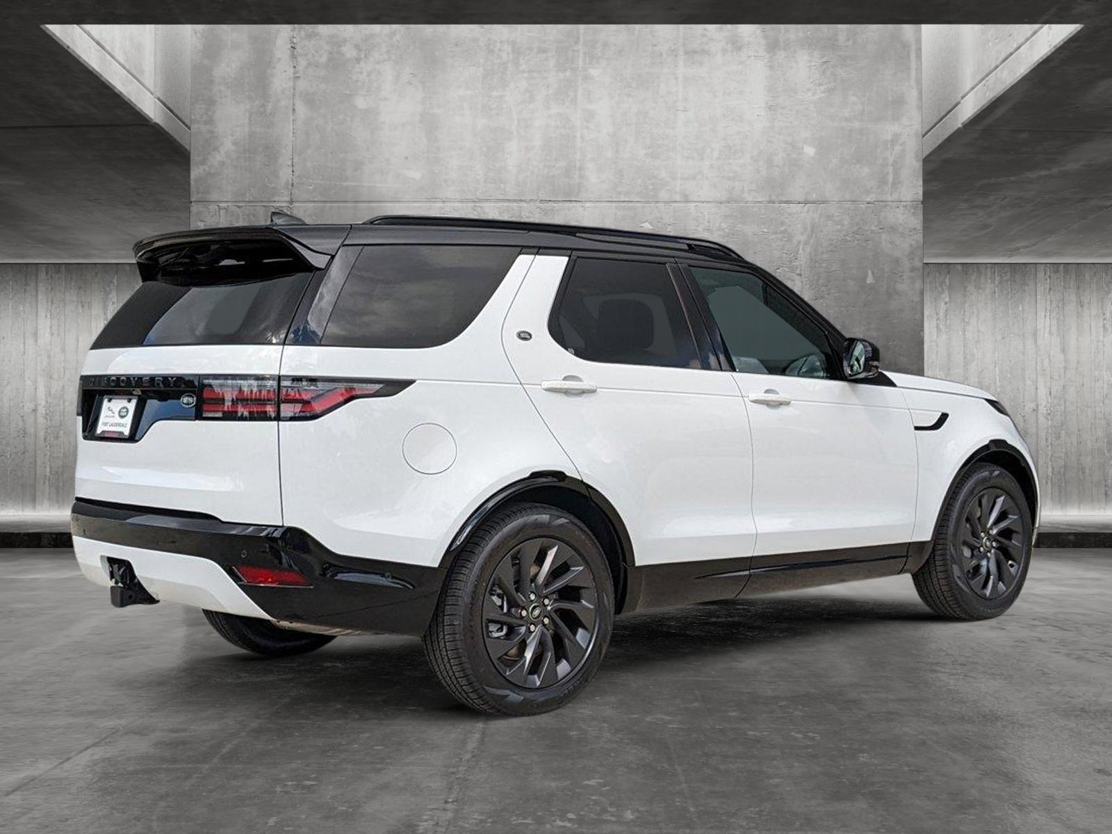 2023 Land Rover Discovery Vehicle Photo in Pompano Beach, FL 33064