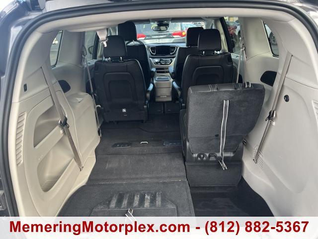 2022 Chrysler Pacifica Vehicle Photo in VINCENNES, IN 47591-5519