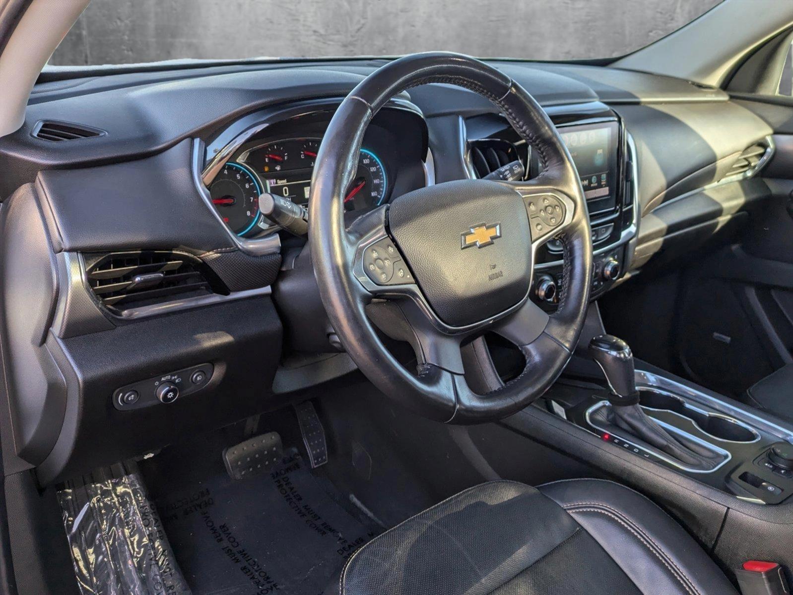 2019 Chevrolet Traverse Vehicle Photo in VALENCIA, CA 91355-1705