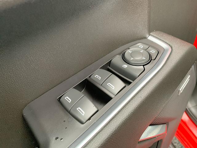 2022 Chevrolet Silverado 1500 Vehicle Photo in MOON TOWNSHIP, PA 15108-2571