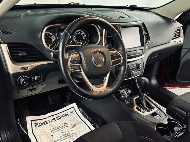 2017 Jeep Cherokee Vehicle Photo in MEDINA, OH 44256-9631