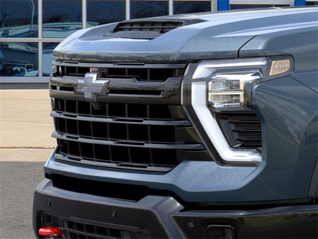 2025 Chevrolet Silverado 2500 HD Vehicle Photo in ENGLEWOOD, CO 80113-6708