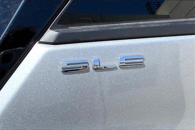 2024 GMC Terrain Vehicle Photo in TOPEKA, KS 66609-0000