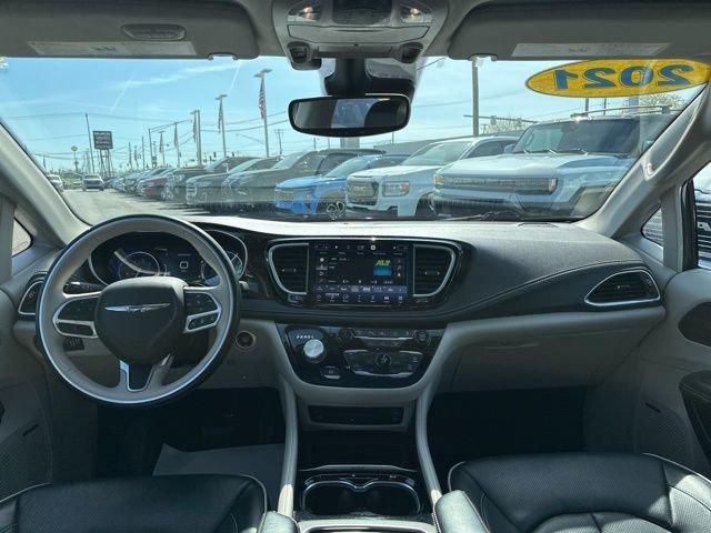 2021 Chrysler Pacifica Vehicle Photo in MEDINA, OH 44256-9631