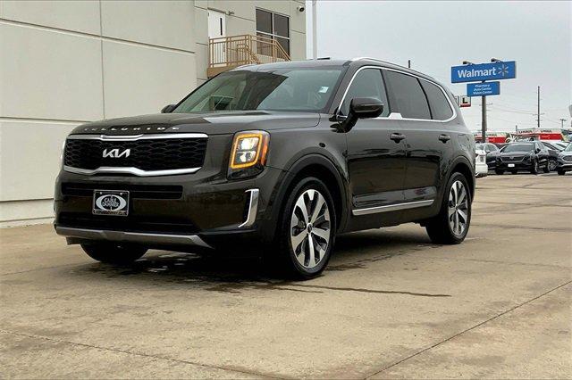 2022 Kia Telluride Vehicle Photo in TOPEKA, KS 66609-0000