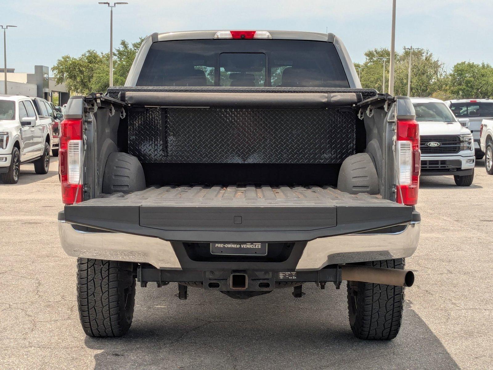 2019 Ford Super Duty F-250 SRW Vehicle Photo in St. Petersburg, FL 33713