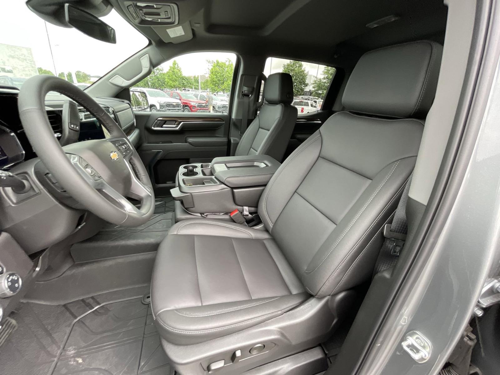 2025 Chevrolet Silverado 1500 Vehicle Photo in BENTONVILLE, AR 72712-4322