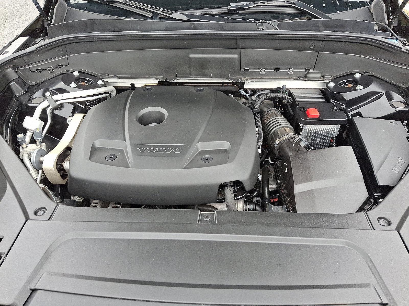 2022 Volvo XC90 Vehicle Photo in Trevose, PA 19053