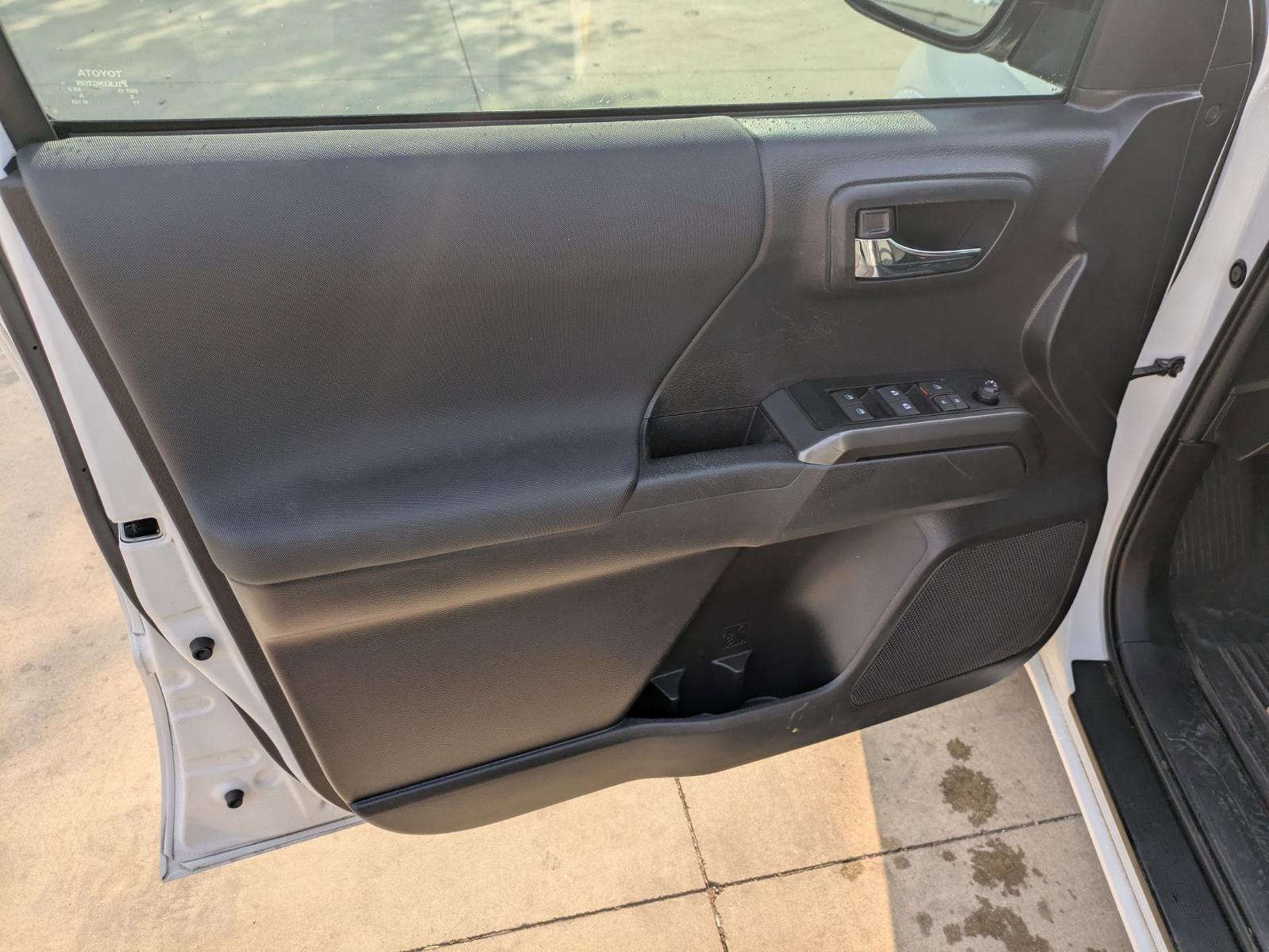 2022 Toyota Tacoma 2WD Vehicle Photo in SELMA, TX 78154-1460