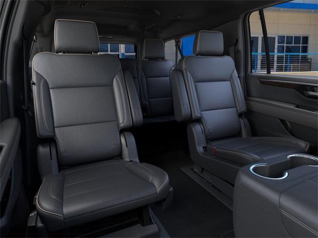 2025 Chevrolet Suburban Vehicle Photo in ENGLEWOOD, CO 80113-6708