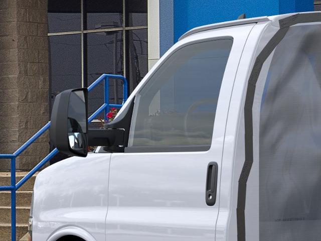 2025 Chevrolet Express Cutaway 3500 Vehicle Photo in GEORGETOWN, TX 78626-7508