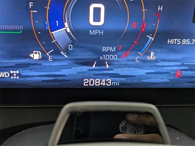 2024 Chevrolet Traverse Vehicle Photo in ENGLEWOOD, CO 80113-6708