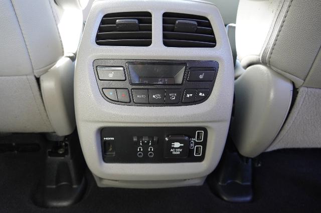2020 Honda Pilot Vehicle Photo in Riverdale, UT 84405
