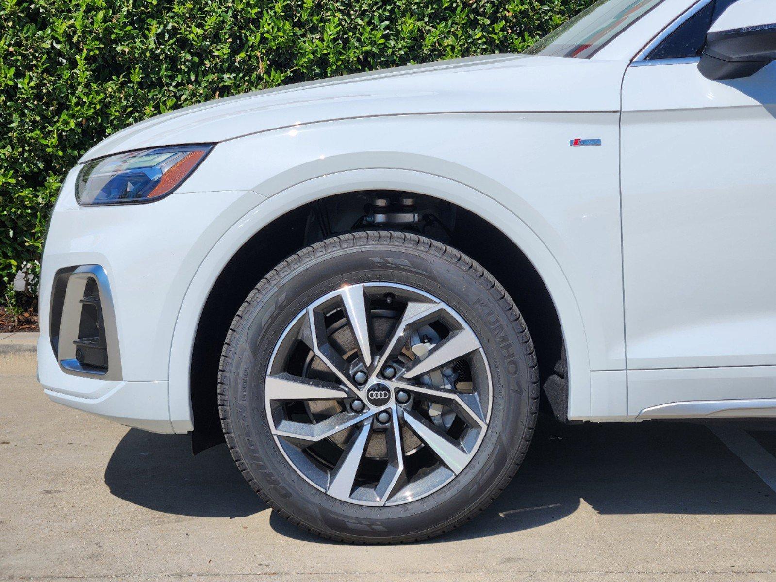 2024 Audi Q5 Vehicle Photo in MCKINNEY, TX 75070