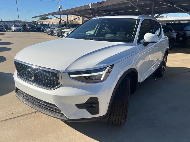 2025 Volvo XC40 Vehicle Photo in Grapevine, TX 76051