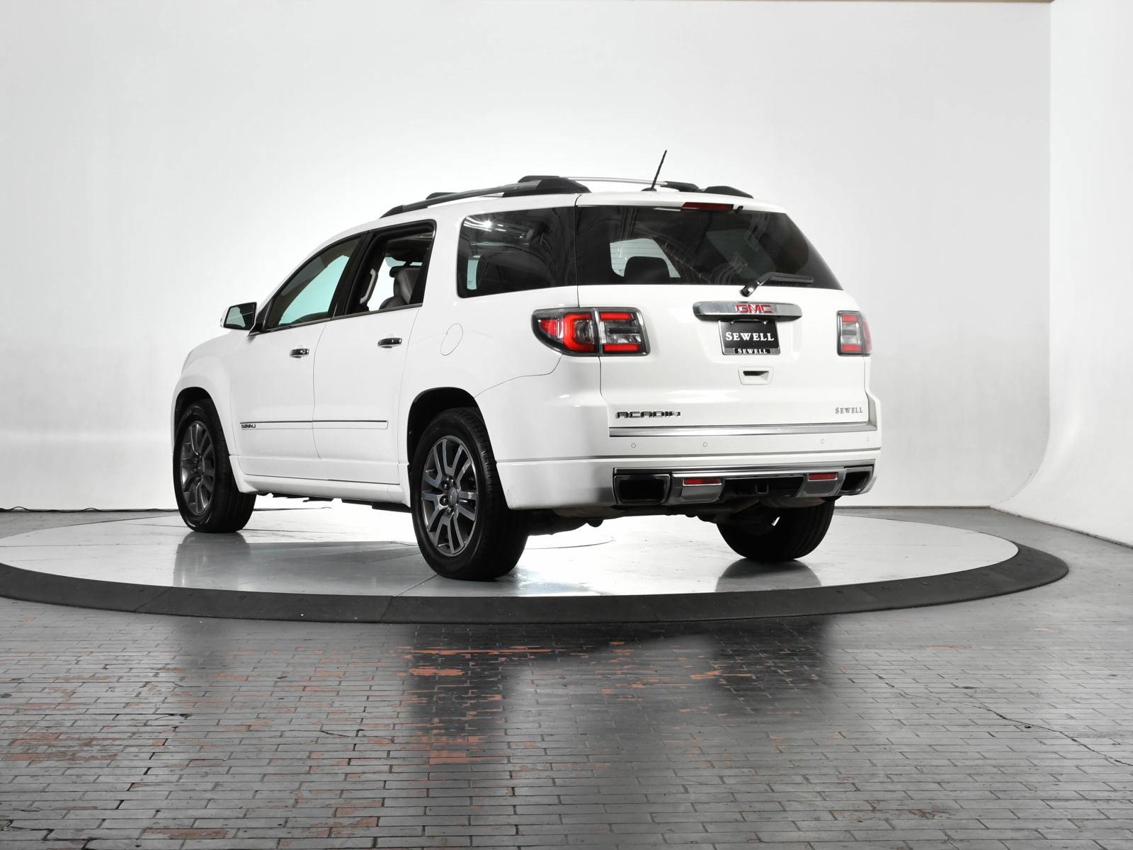 2013 GMC Acadia Vehicle Photo in DALLAS, TX 75235