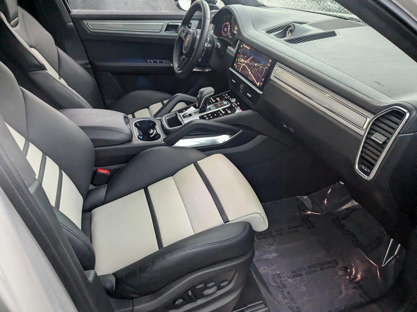 2022 Porsche Cayenne Vehicle Photo in Miami, FL 33169