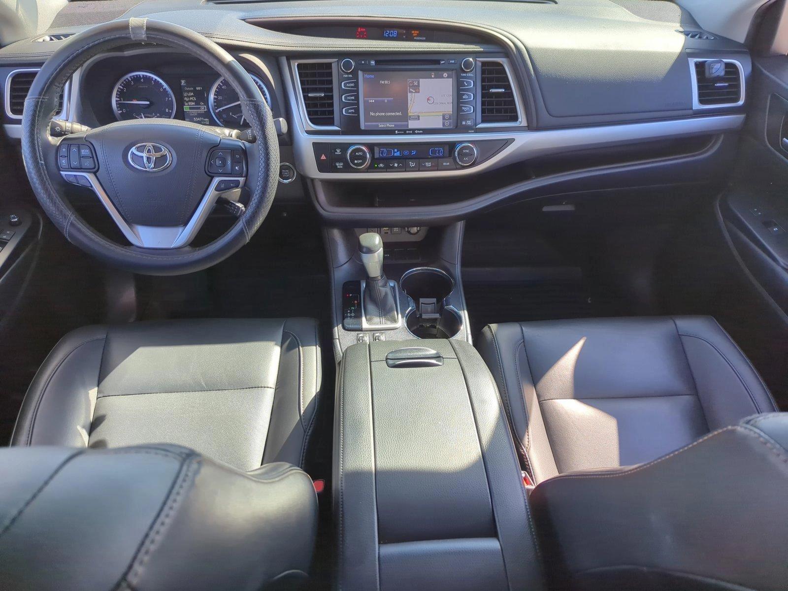 2019 Toyota Highlander Vehicle Photo in Ft. Myers, FL 33907