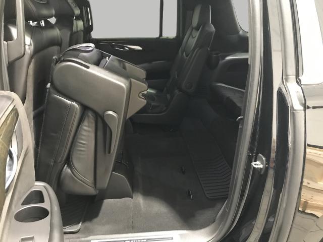 2017 Cadillac Escalade ESV Vehicle Photo in GREEN BAY, WI 54303-3330