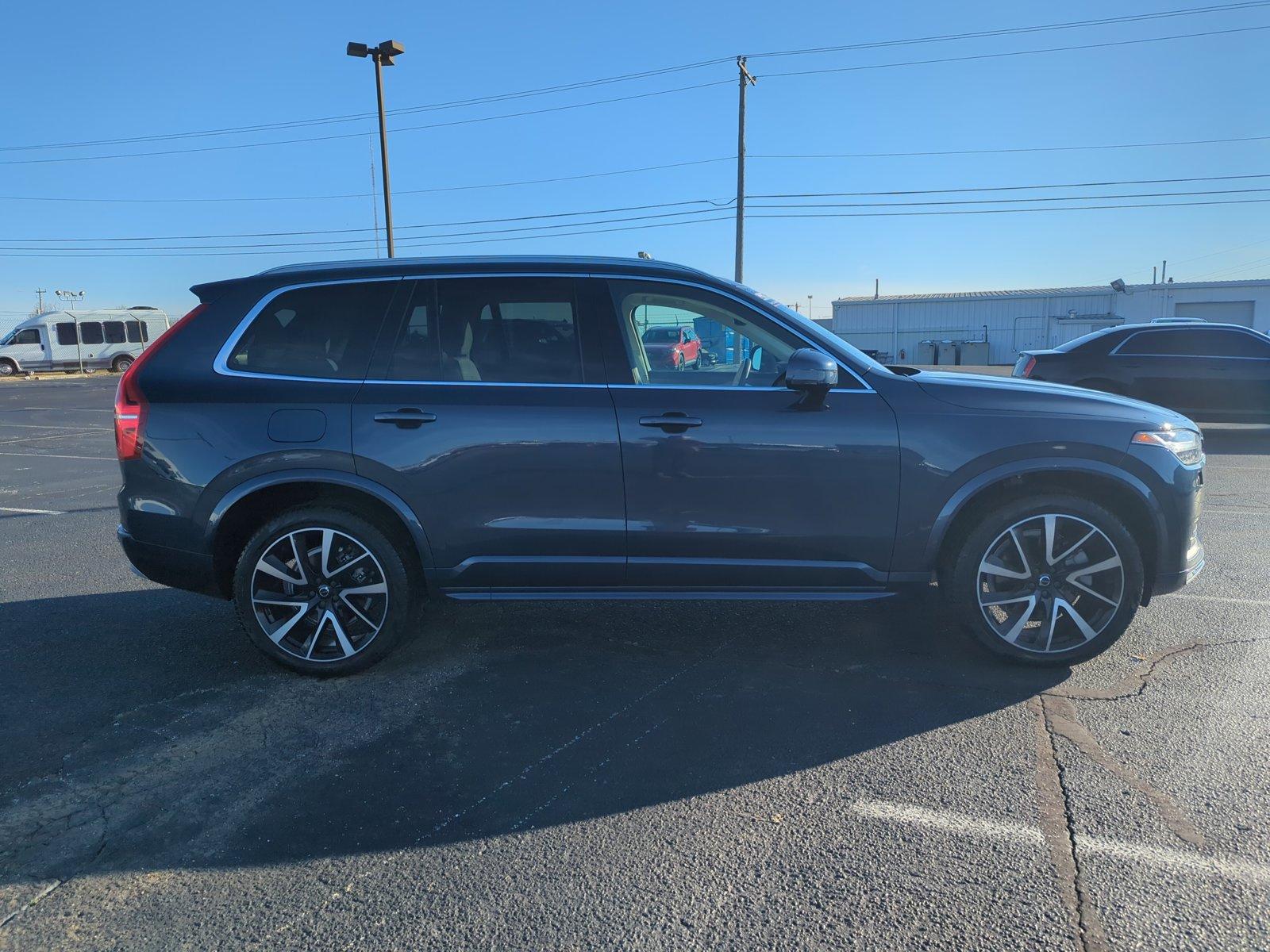 2022 Volvo XC90 Vehicle Photo in Memphis, TN 38128