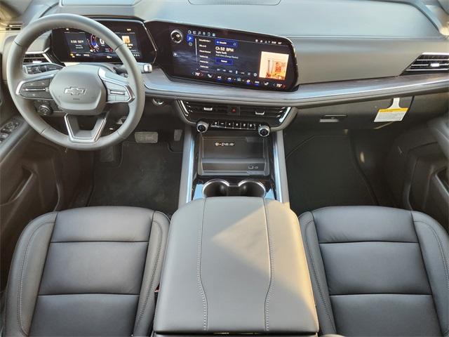 2025 Chevrolet Suburban Vehicle Photo in GAINESVILLE, TX 76240-2013