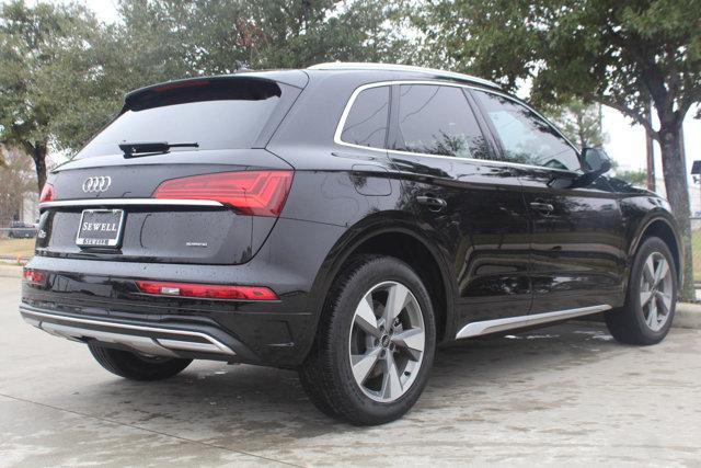 2024 Audi Q5 Vehicle Photo in HOUSTON, TX 77090