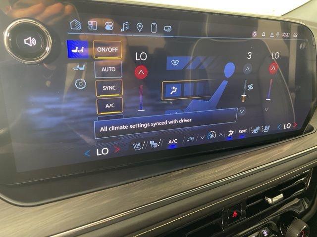 2025 Chevrolet Suburban Vehicle Photo in PHOENIX, AZ 85014-3381