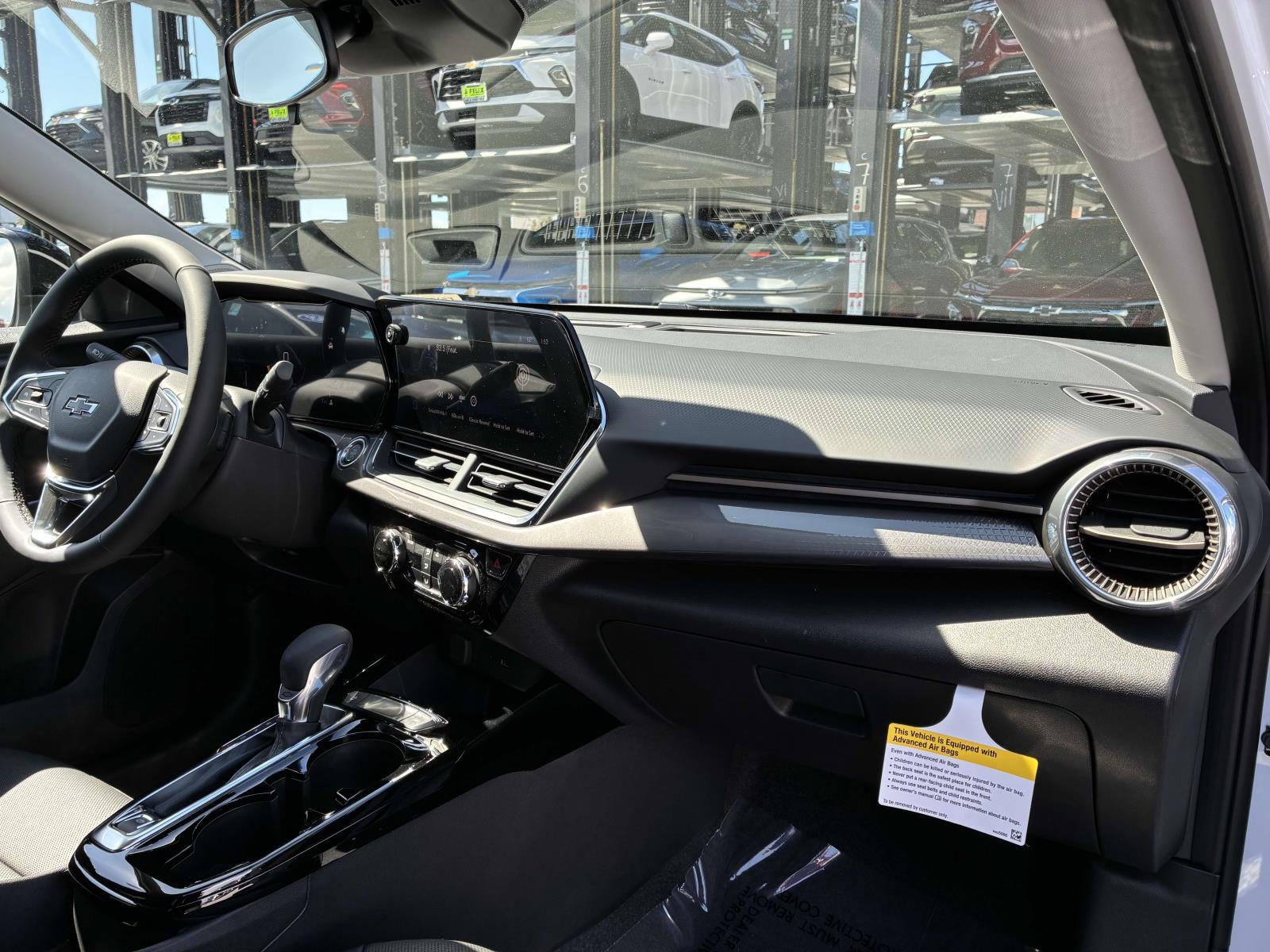 2025 Chevrolet Trax Vehicle Photo in LOS ANGELES, CA 90007-3794