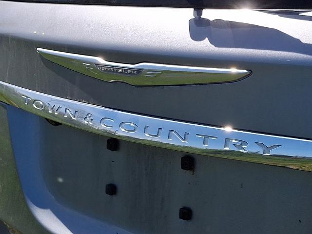 2015 Chrysler Town & Country Vehicle Photo in TREVOSE, PA 19053-4984