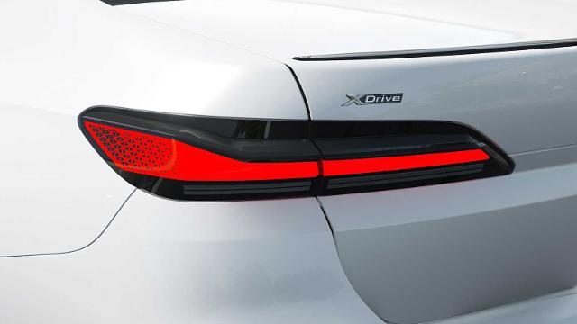 2025 BMW 760i xDrive Vehicle Photo in GRAPEVINE, TX 76051