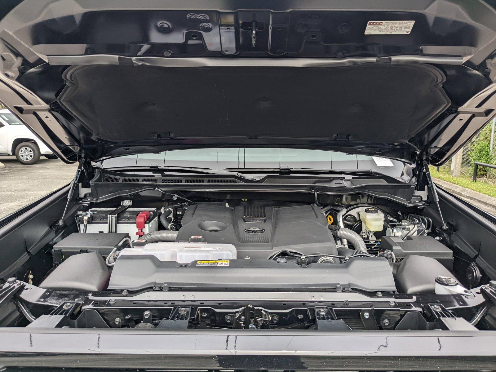 2025 Toyota Tundra 4WD Vehicle Photo in Davie, FL 33331