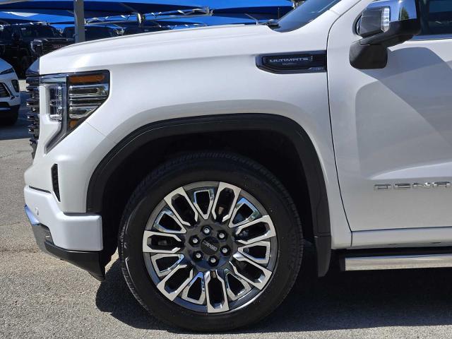 2024 GMC Sierra 1500 Vehicle Photo in DENTON, TX 76210-9321