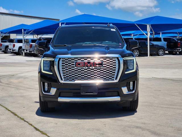 2022 GMC Yukon XL Vehicle Photo in DENTON, TX 76210-9321