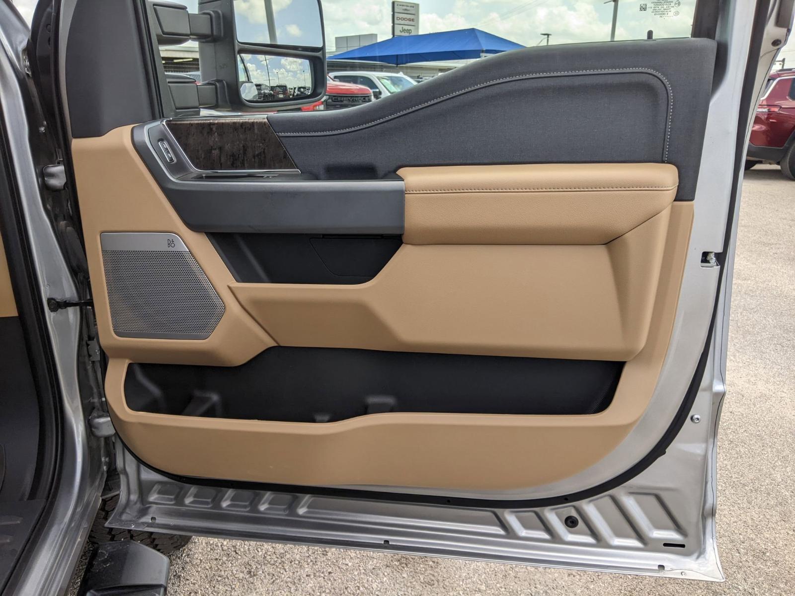 2024 Ford Super Duty F-250 SRW Vehicle Photo in Seguin, TX 78155