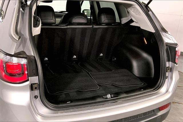 2022 Jeep Compass Vehicle Photo in Lees Summit, MO 64086