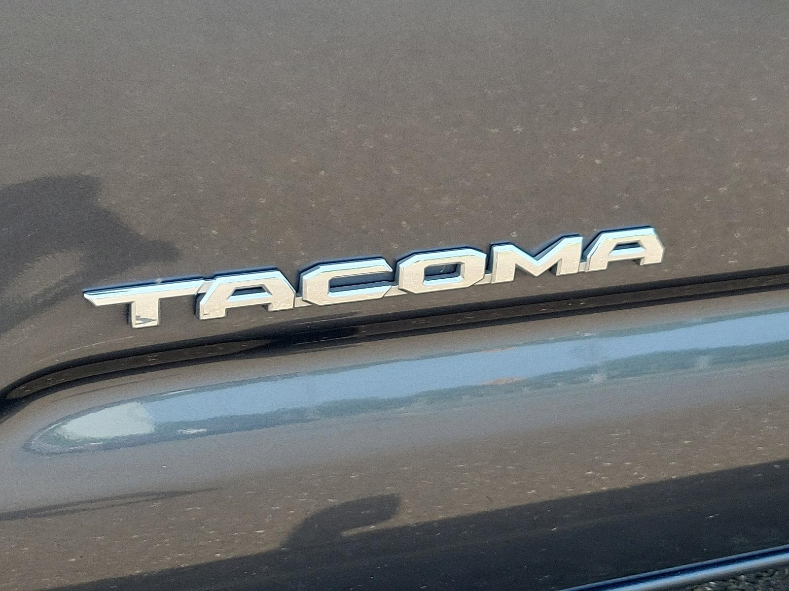 2022 Toyota Tacoma 4WD Vehicle Photo in Trevose, PA 19053