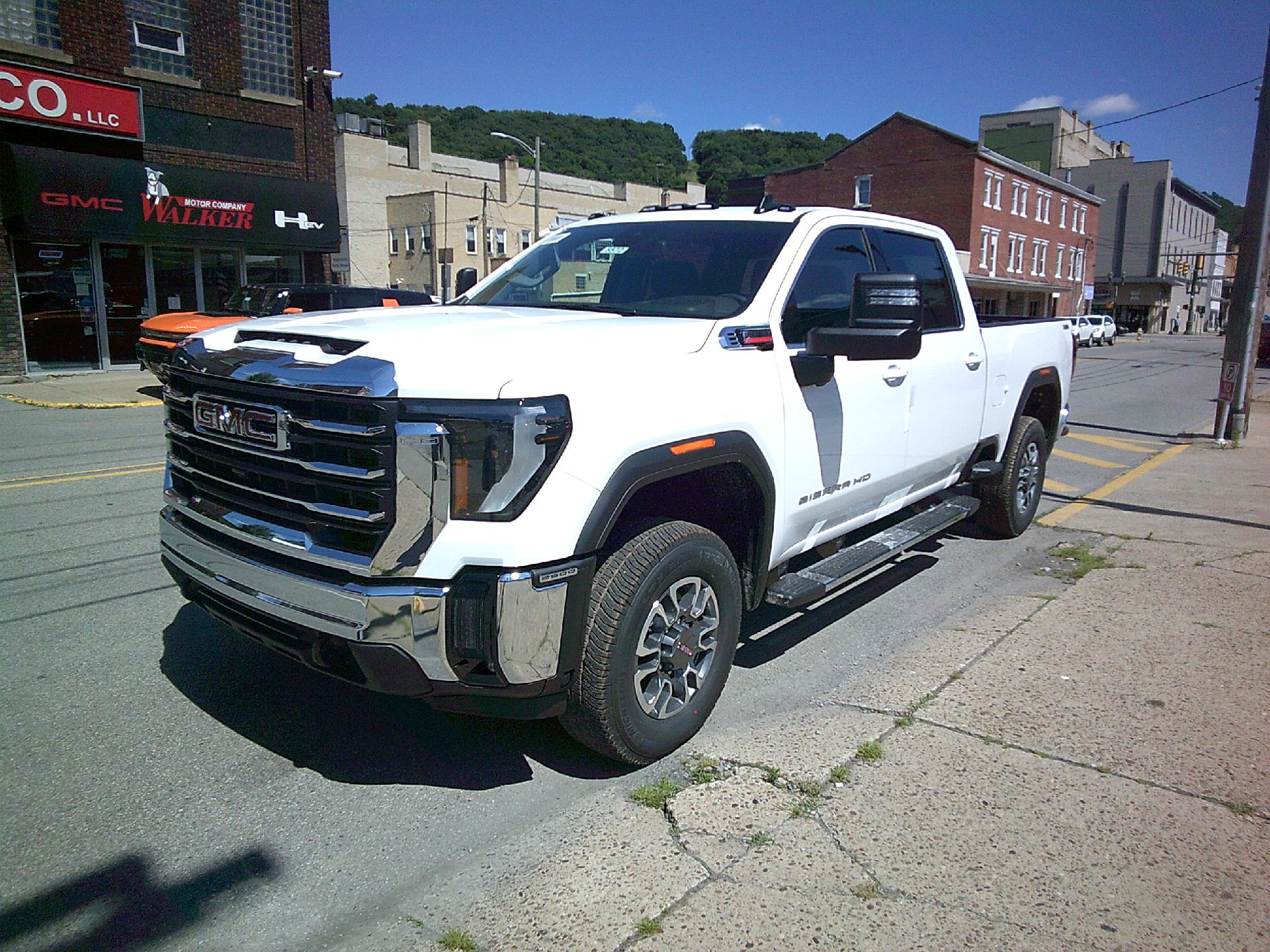 2024 GMC Sierra 2500 HD Vehicle Photo in KITTANNING, PA 16201-1536