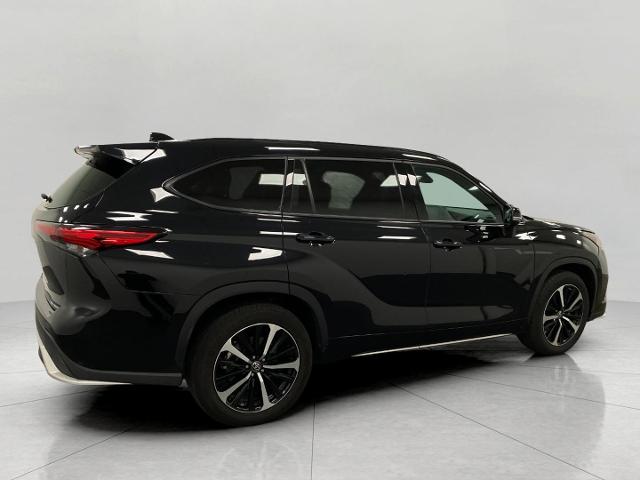 2021 Toyota Highlander Vehicle Photo in Appleton, WI 54913