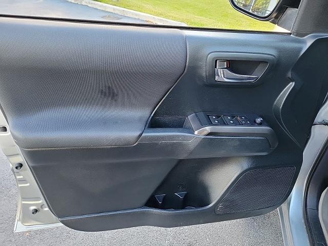 2019 Toyota Tacoma 4WD Vehicle Photo in POMPANO BEACH, FL 33064-7091