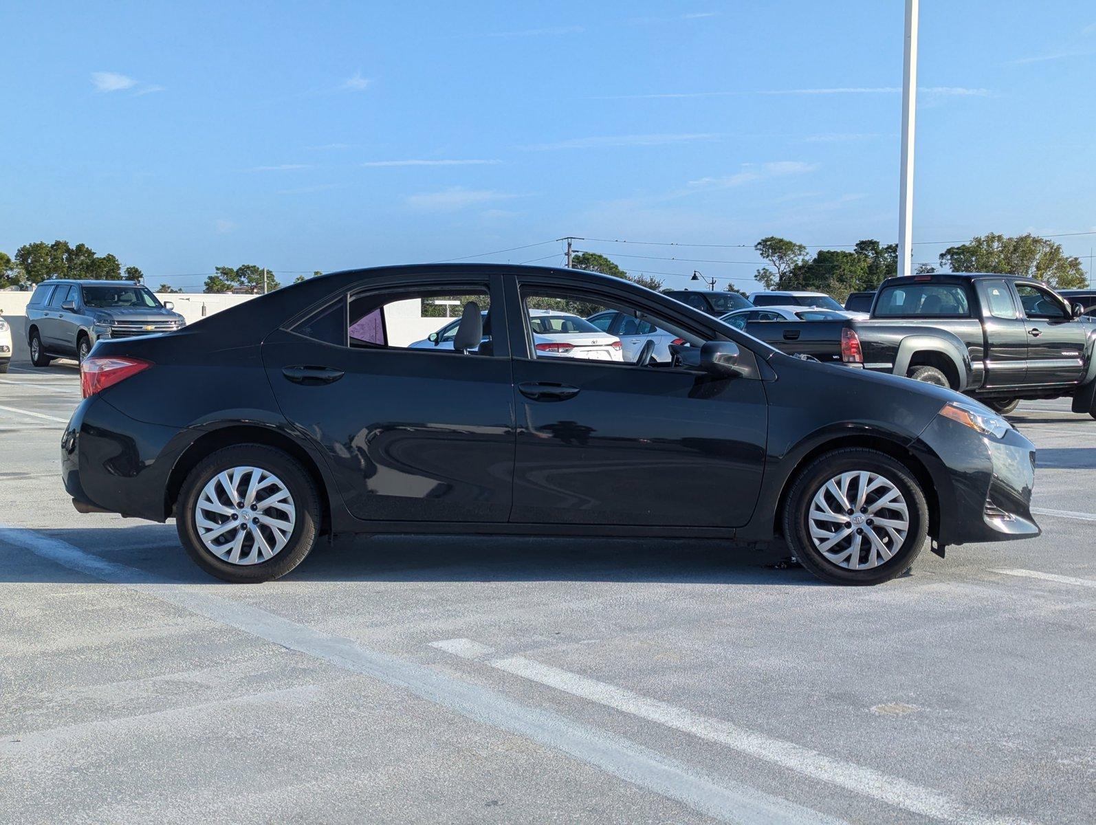 2019 Toyota Corolla Vehicle Photo in Ft. Myers, FL 33907